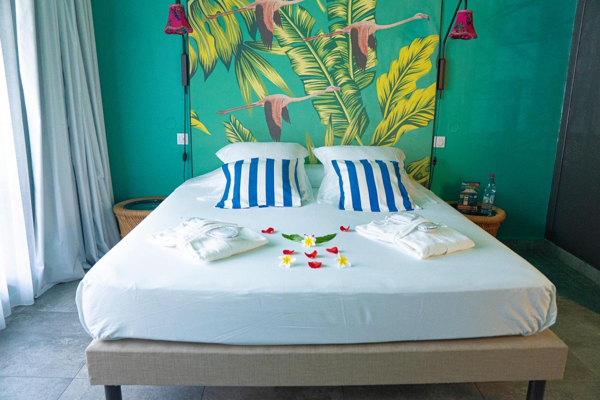 Hotel Dina Morgabine Saint Gilles Zewnętrze zdjęcie